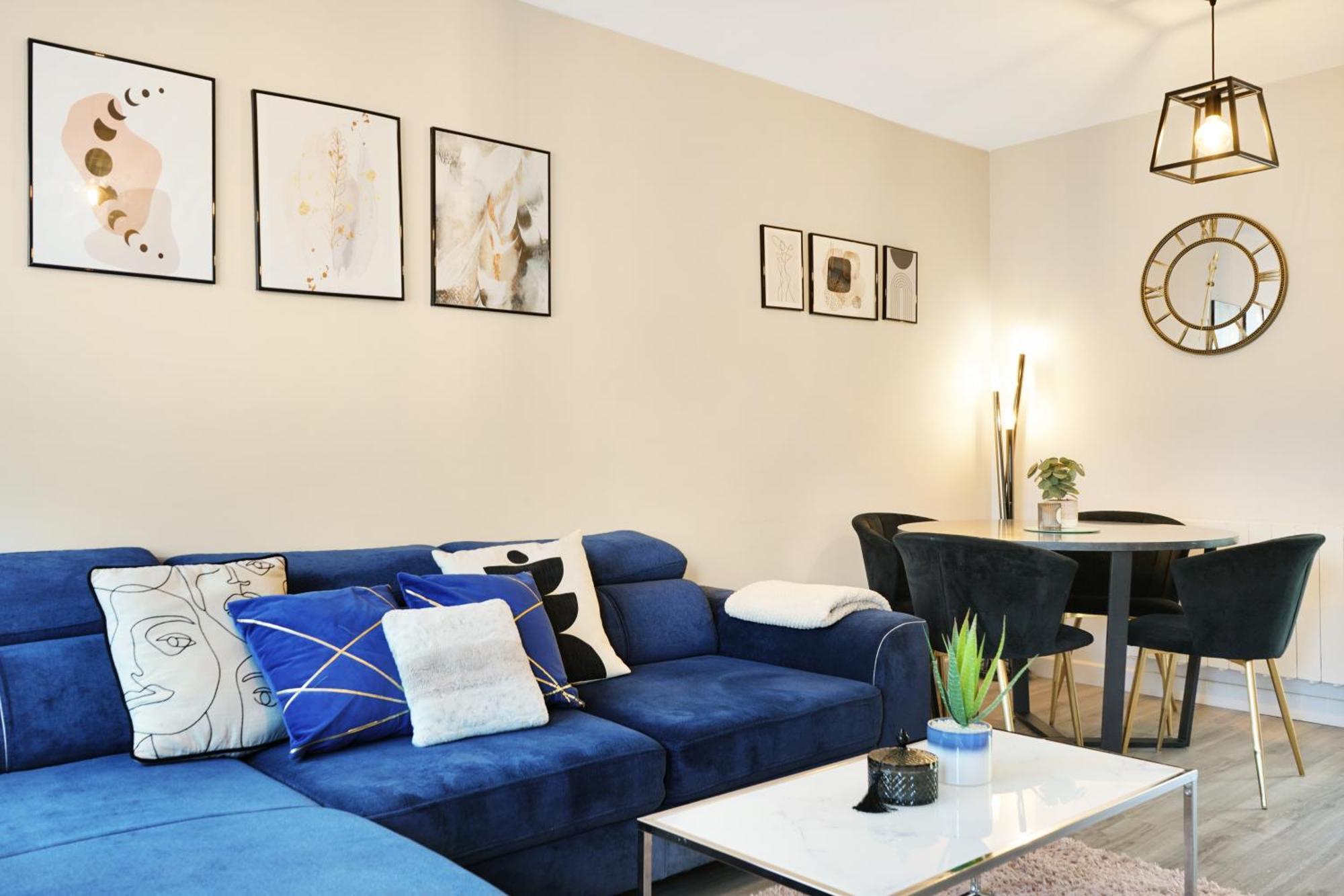 Cosy Corner In Aylesbury Near Stoke Mandeville Hospital & Town Centre With Private Parking Esterno foto